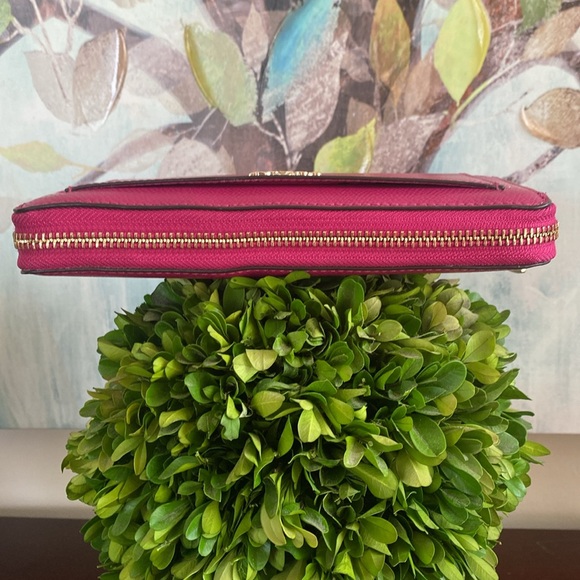 COACH 🩷PINK🩷 CROSSGRAIN LEATHER ACCORDION ZIP AROUND WALLET 🌟EUC🌟 - Picture 7 of 17